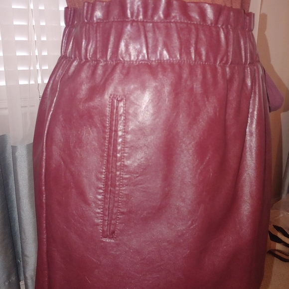 Burgundy vegan leather skirt with top size… - Picture 13 of 14